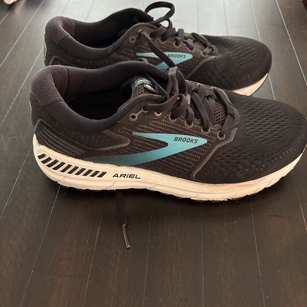 Brooks Women’s Ariel 20 7.5 D Wide Black Ebony Blue Athletic Trainer Running